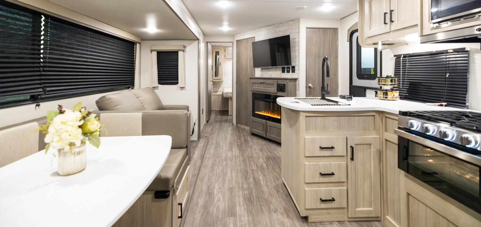 Aurora RVs