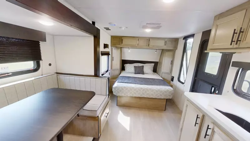 16KHWBLW Floorplan Main Room