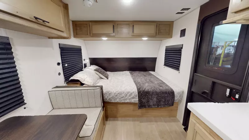 16BHSBLW Floorplan Main Room