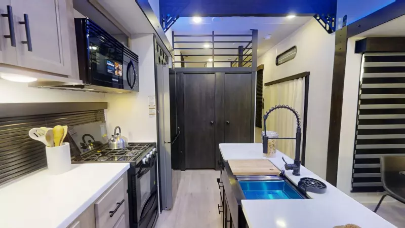 39DL Floorplan Main Room